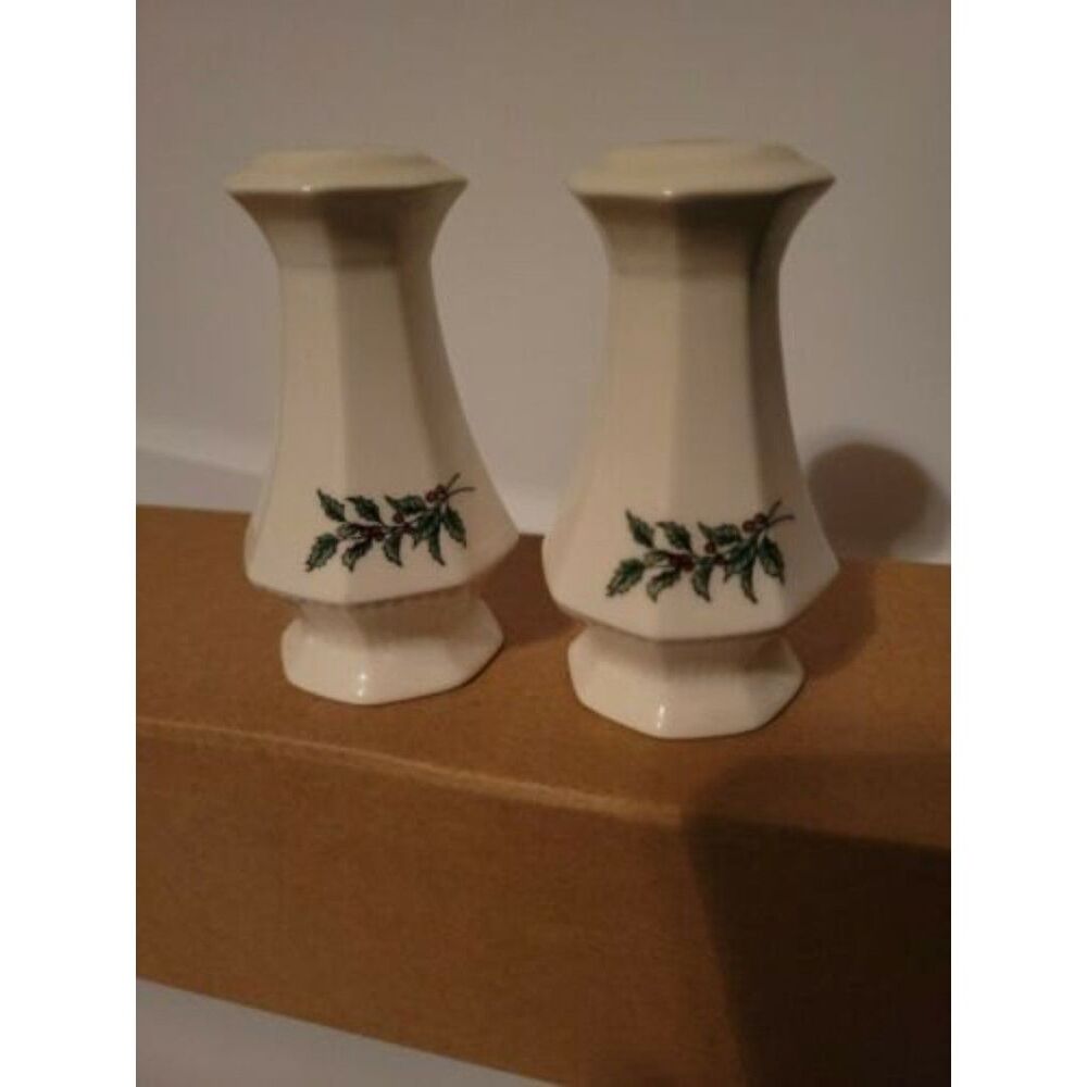 Nikko Japan Christmastime Salt & Pepper Shaker Set Holly Christmas Holiday